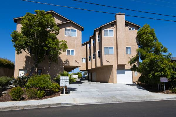 $450000 / 3br - 1206ft2 - TOWNHOME FOR SALE, 3 BEDROOMS, 2.5 BATHS
