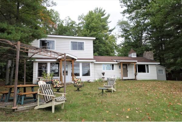 $285000 / 5br - 2300ft2 - Beautiful Cottage (Lewiston, MI)