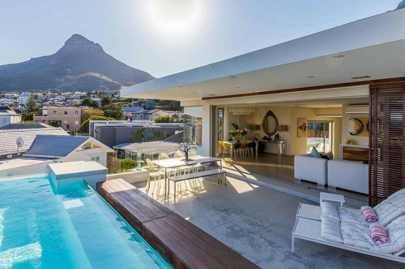 4 bedroom house to rent in Camps Bay Cape Town, South Africa