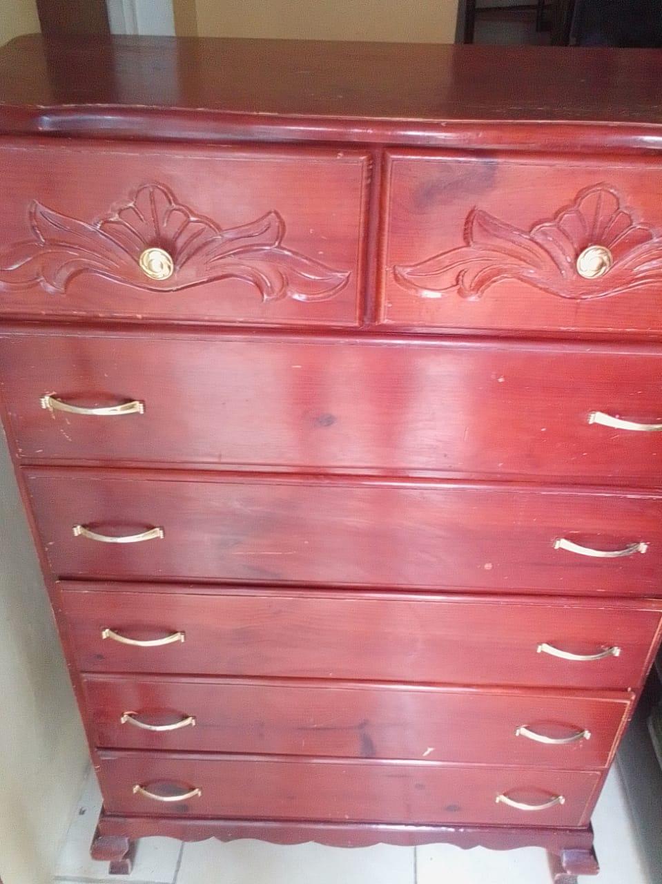 Special Deal on beautiful 7 piece chest of drawer