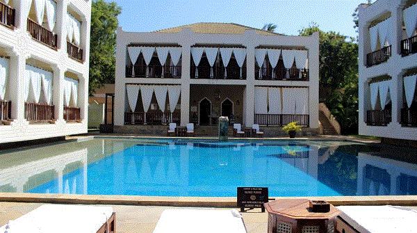 Malindi, Road,Exclusive four star hotel at the white beaches of Malind