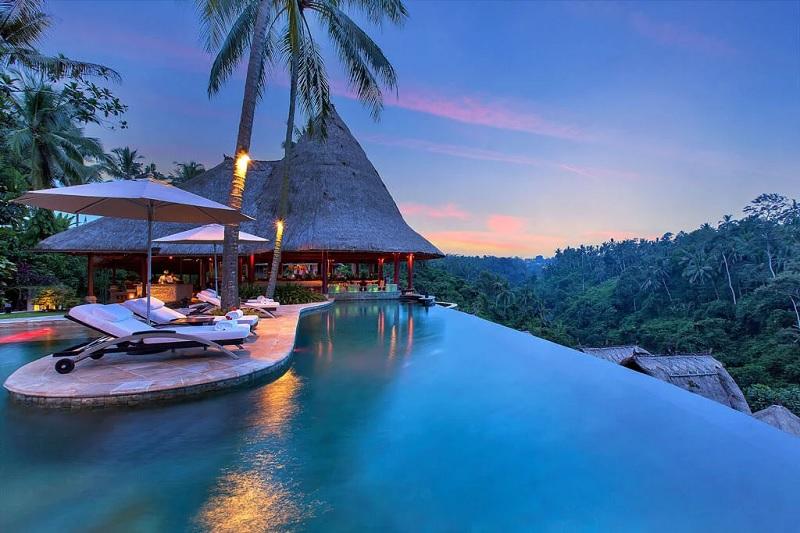 5 Reasons to Visit Bali, Indonesia